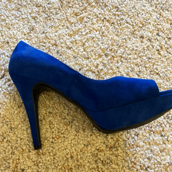Guess Royal blue platform heels worn 3 times - Picture 6 of 9